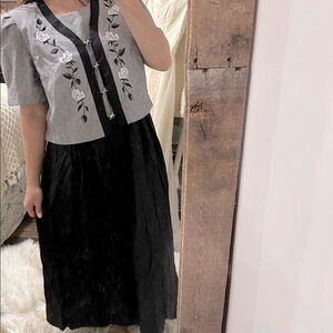 Lady Dorby vintage Gray and Black Embroidered Dress size 2XL